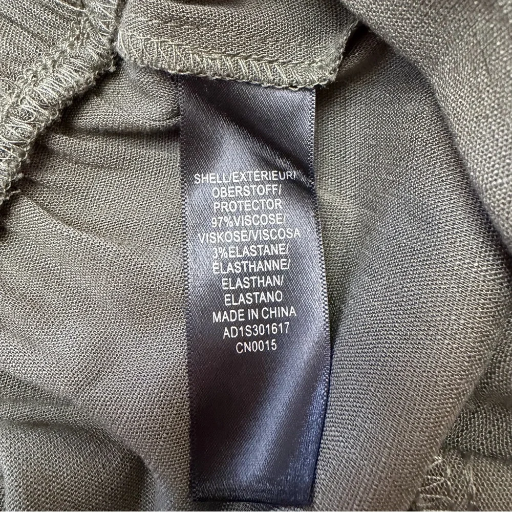 Adrianna Papell Olive Green Viscose Blend Flowy Shorts Size M - Picture 5 of 7